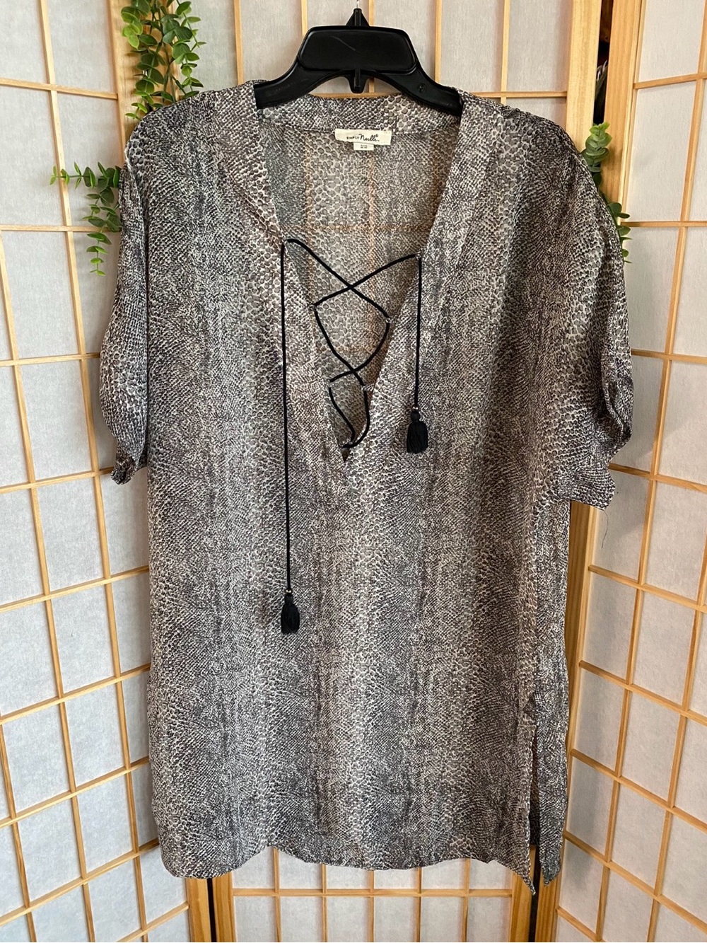 Simply Noelle Grey Lace-Up V-Neck Swim Coverup